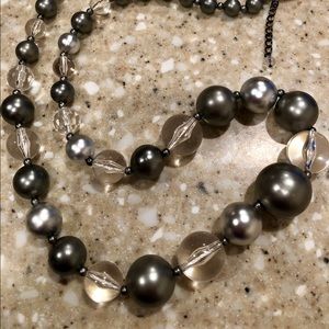 🌈 New Shades of Grey Pearl Necklace
